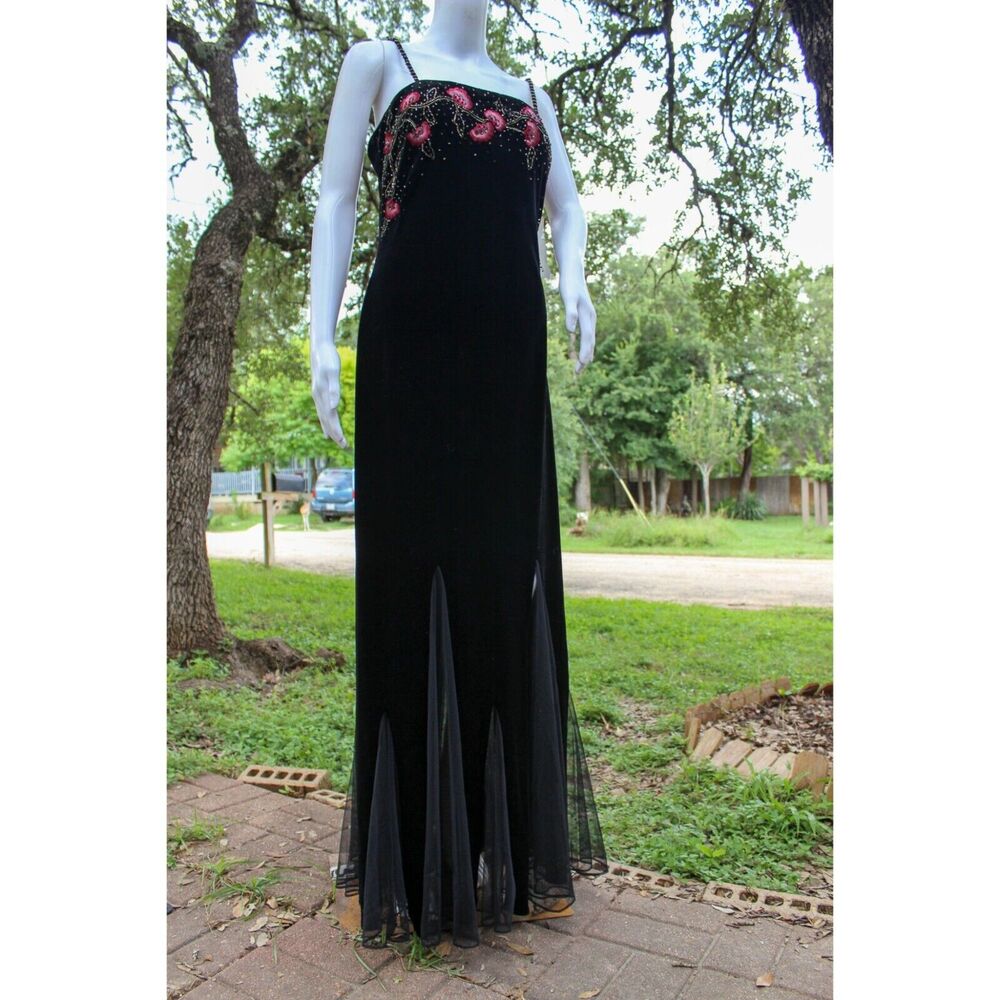 Xscape By Joanna Chen Black Evening Gown With Beaded Floral Design Size 10 - Picture 8 of 16